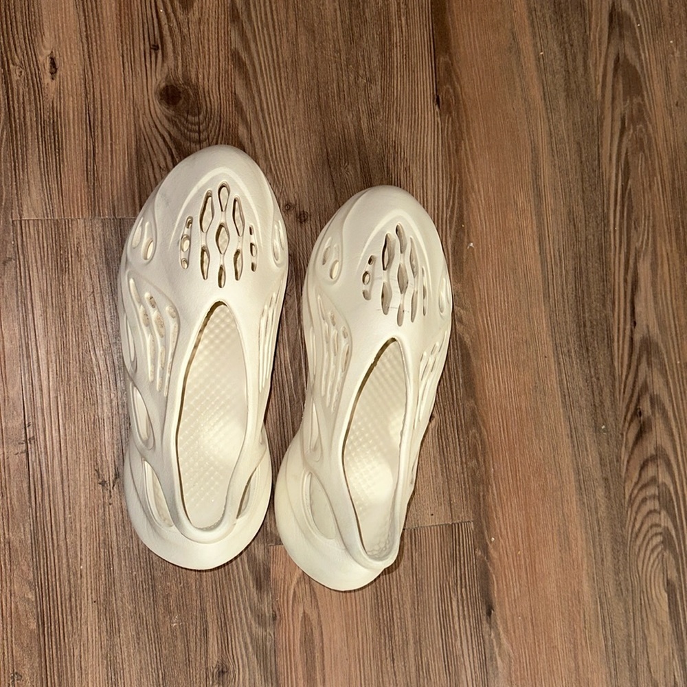 yeezy size 12 cream